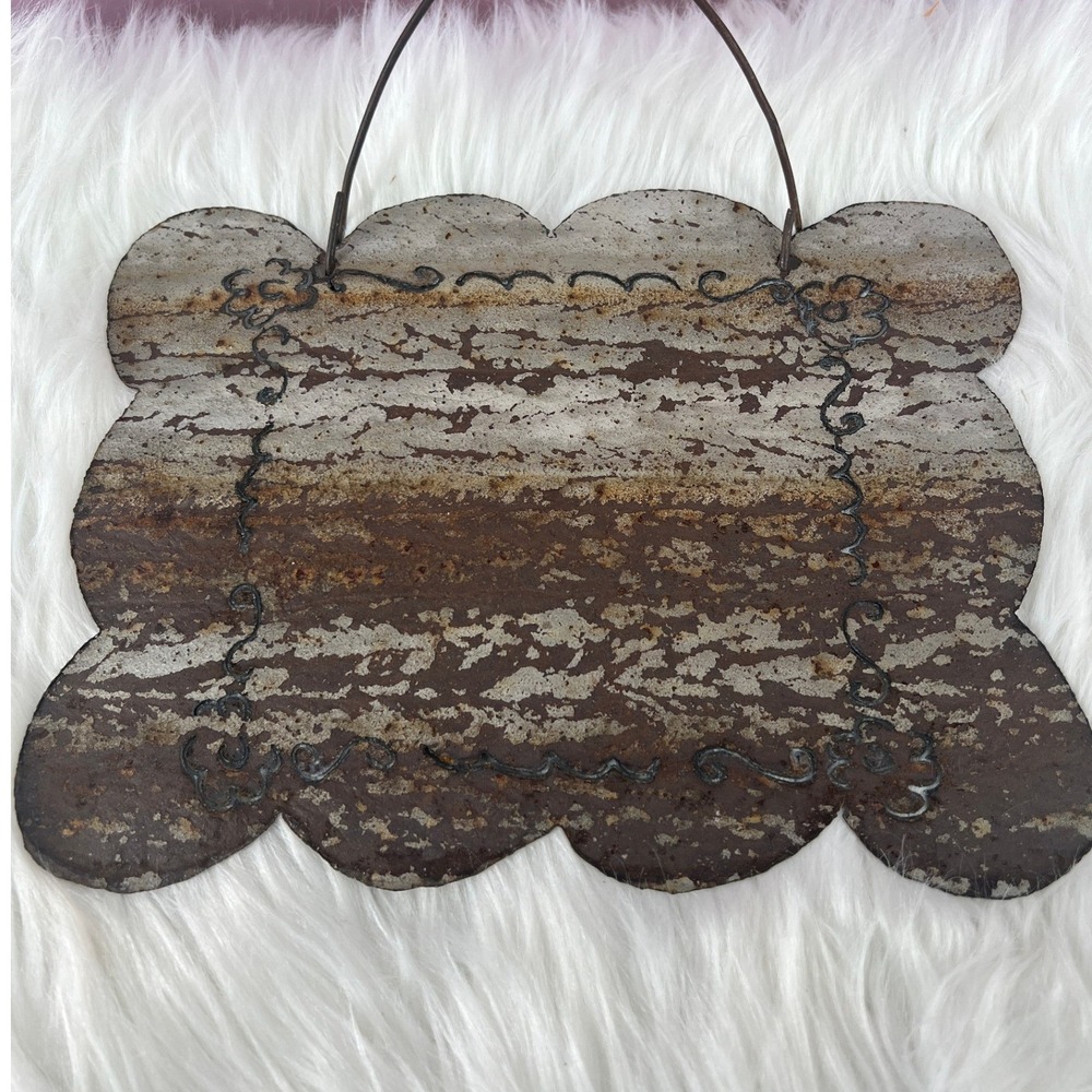 Vintage Folk Art Metal Wall Hanging Birds Nest Scalloped Red Plaque Cottagecore - Picture 7 of 7